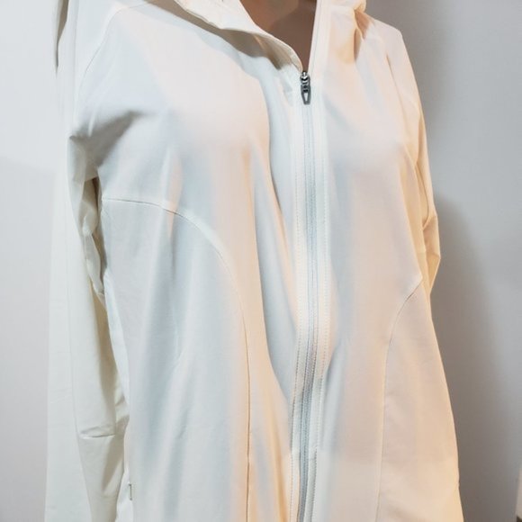 ADIDAS Women's Freelift Woven Cover Up Jacket - Picture 6 of 7